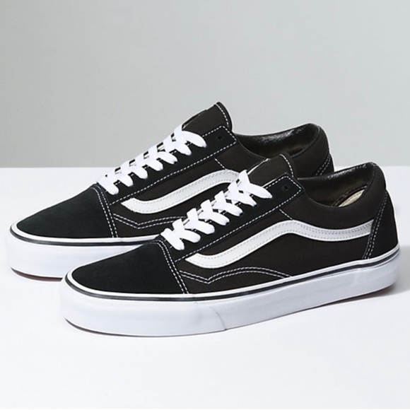 Vans Shoes - Women’s Vans old school